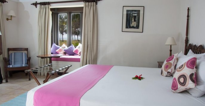 Отель Jacaranda Indian Ocean Beach Resort 4* - Момбаса, Кения
